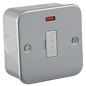 Knightsbridge M6000N 13A Unswitched Metal Clad Fused Spur with LED with White Inserts 1 Knightsbridge M6000N 13A Unswitched Metal Clad Fused Spur with LED with White Inserts
