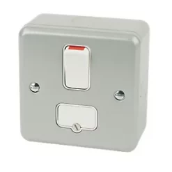 MK Metalclad Plus 13A Switched Metal Clad Fused Spur with White Inserts