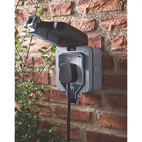 British General IP66 13A 1-Gang DP Weatherproof Outdoor Switched Socket 4 British General IP66 13A 1-Gang DP Weatherproof Outdoor Switched Socket - Image 4