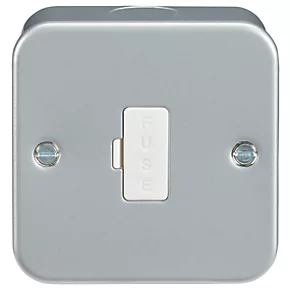 Knightsbridge M6000 13A Unswitched Metal Clad Fused Spur with White Inserts 2 Knightsbridge M6000 13A Unswitched Metal Clad Fused Spur with White Inserts - Image 2