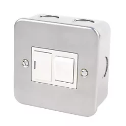 13A Switched Metal Clad Fused Spur & Flex Outlet with White Inserts