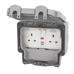 MK Masterseal Plus IP66 13A 2-Gang DP Weatherproof Outdoor Switched Passive RCD Socket