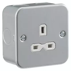 Knightsbridge MR7000U 13A 1-Gang Unswitched Metal Clad Metal Clad Unswitched Socket Grey with White Inserts